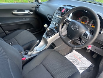 Used Toyota Auris 2011 for sale - 77120920: Photo