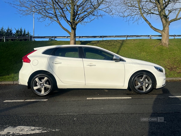 Used Volvo V40 2015 for sale - 74359290: Photo 10