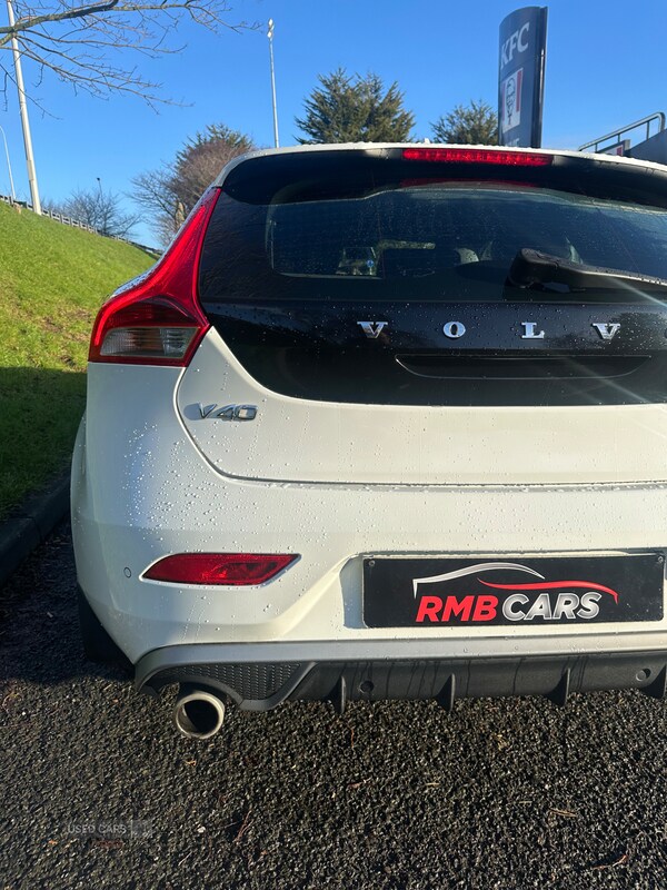 Used Volvo V40 2015 for sale - 74359290: Photo 14
