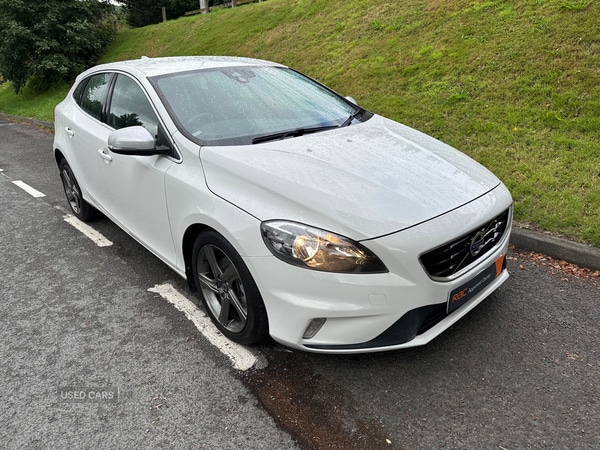 Used Volvo V40 2015 for sale - 74359290: Photo 4