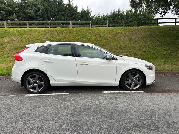 Used Volvo V40 2015 for sale - 74359290: Photo 5