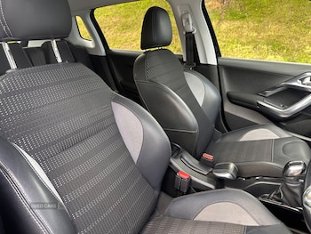 Used Peugeot 2008 2017 for sale - 78867431: Photo