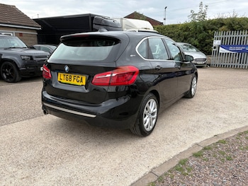 Used BMW 2 Series 2018 for sale - 76045612: Photo