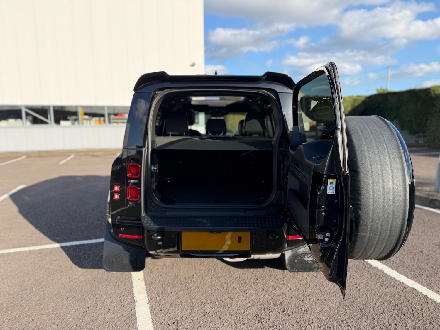 Used Land Rover Defender 2025 for sale - 77833615: Photo 12