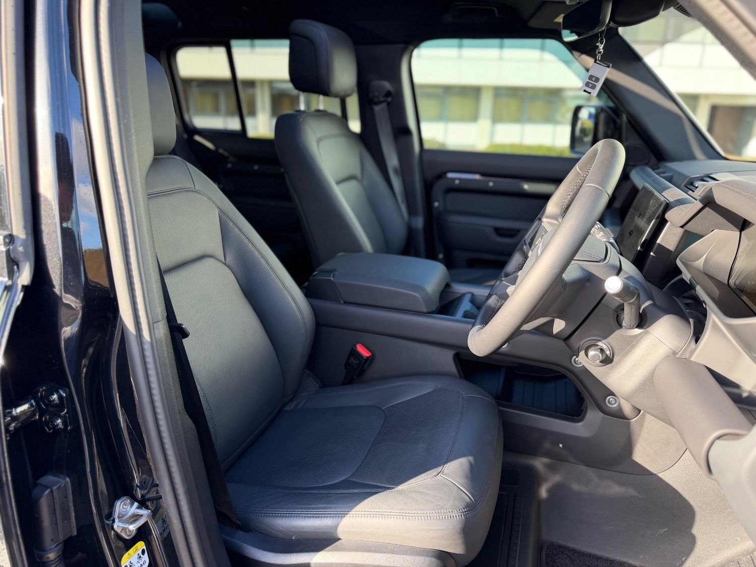 Used Land Rover Defender 2025 for sale - 77833615: Photo 17