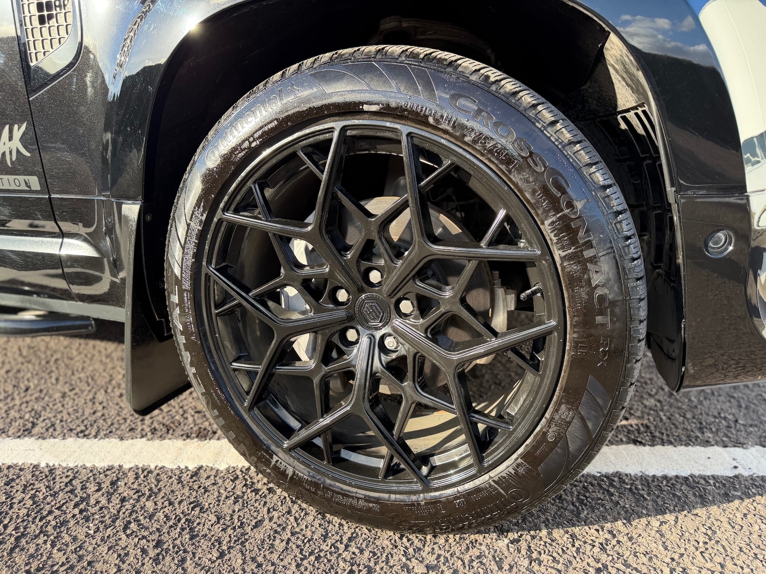 Used Land Rover Defender 2025 for sale - 77833615: Photo 2