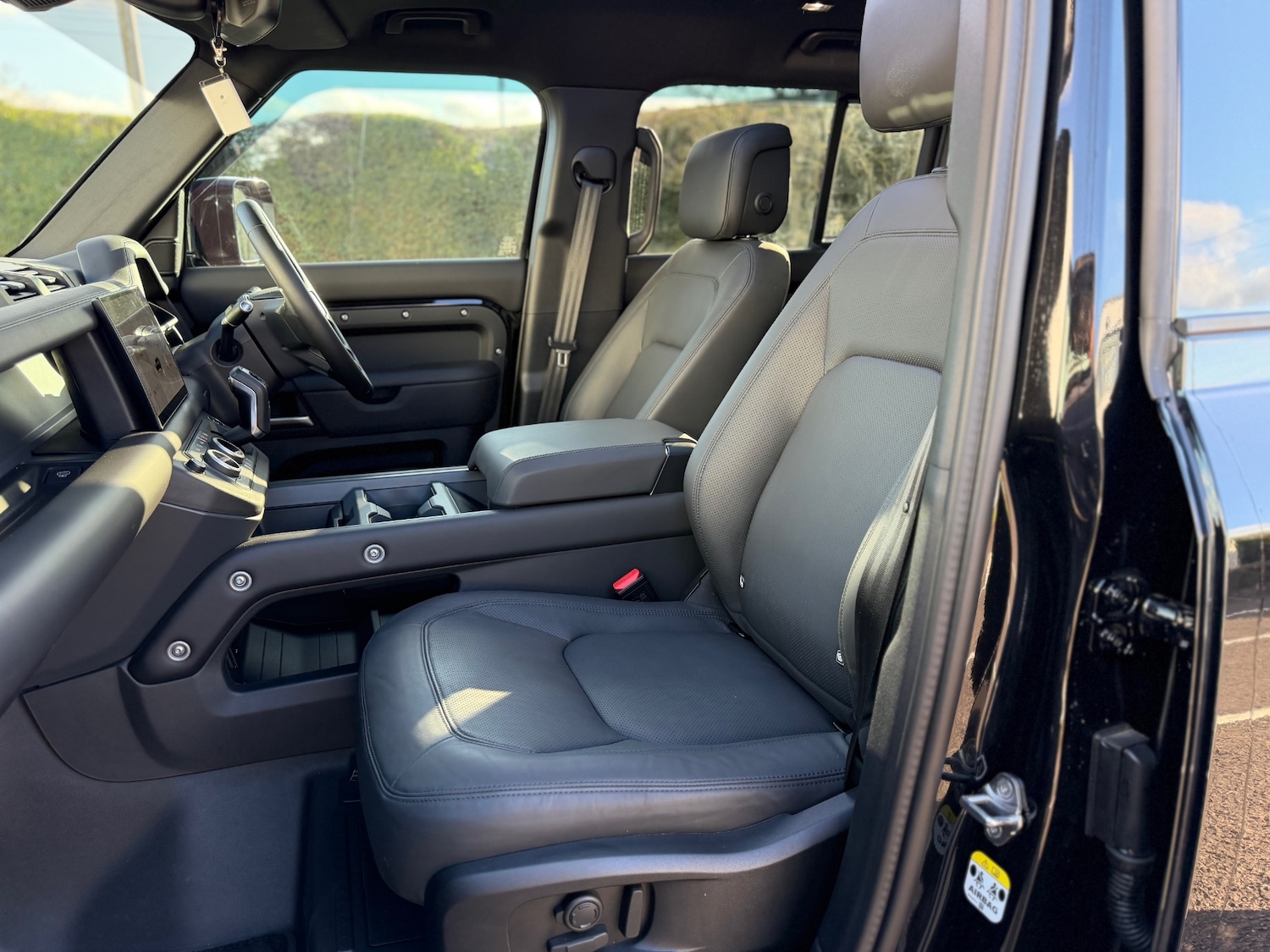 Used Land Rover Defender 2025 for sale - 77833615: Photo 25