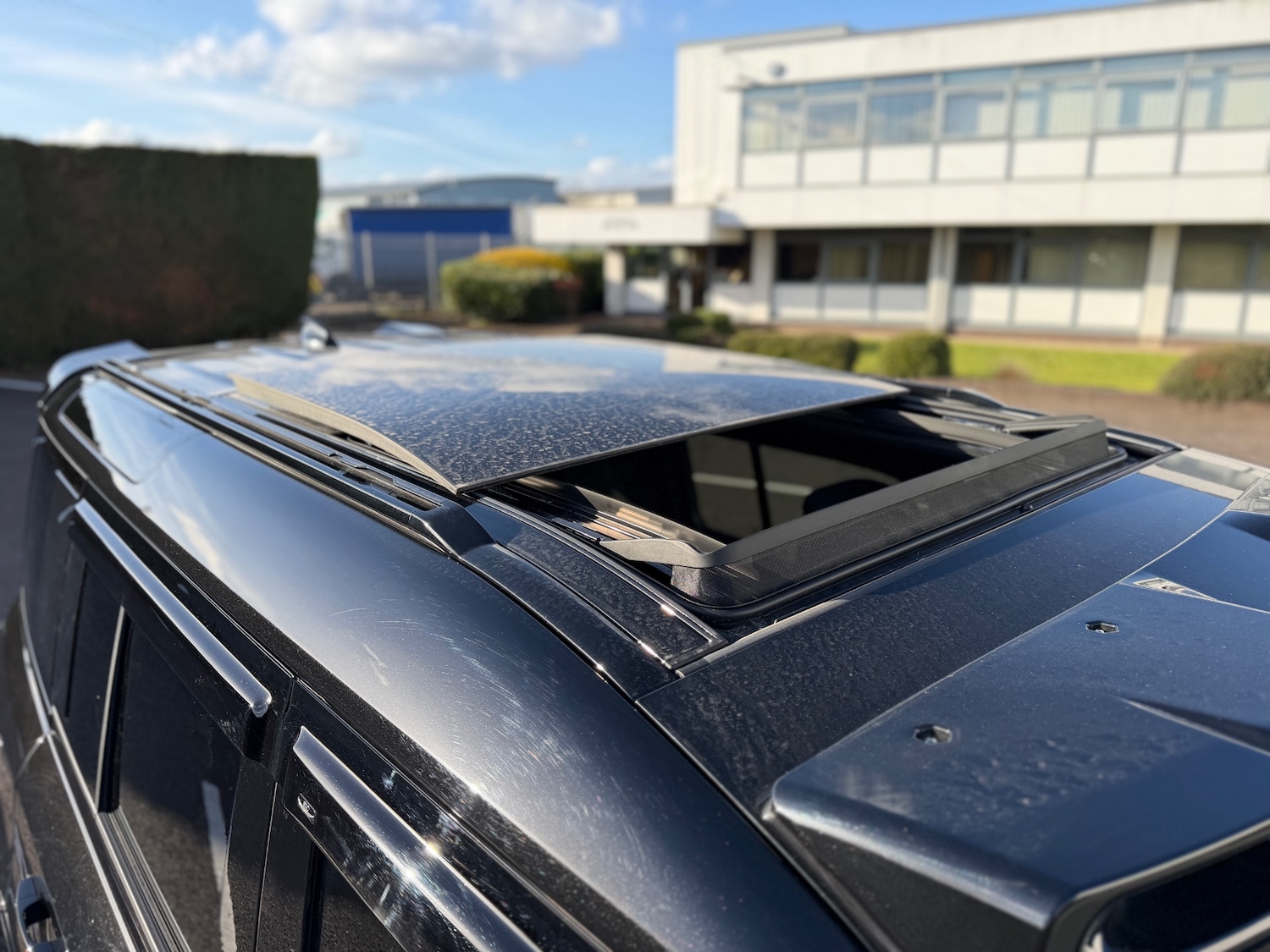 Used Land Rover Defender 2025 for sale - 77833615: Photo 4