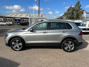 Used Volkswagen Tiguan 2016 for sale - 76008137: Photo