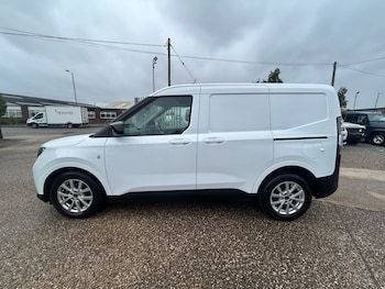 Used Ford Transit Courier 2024 for sale - 75468683: Photo