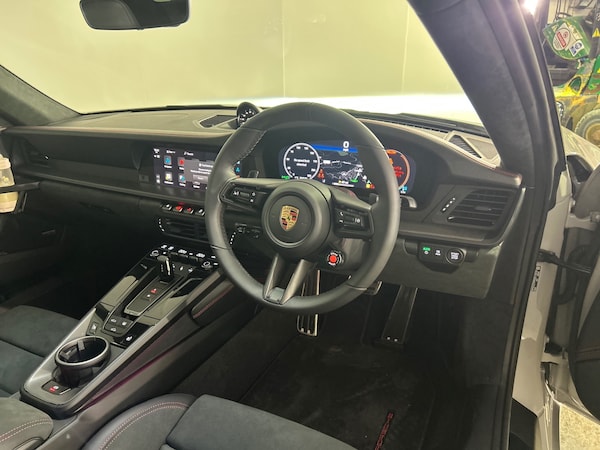 Used Porsche 911 2025 for sale - 76170799: Photo 15