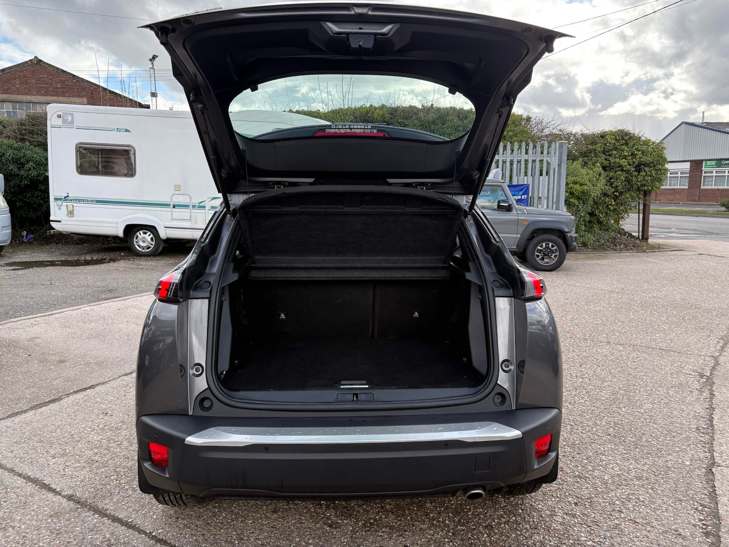 Used Peugeot 2008 2021 for sale - 77581174: Photo 5