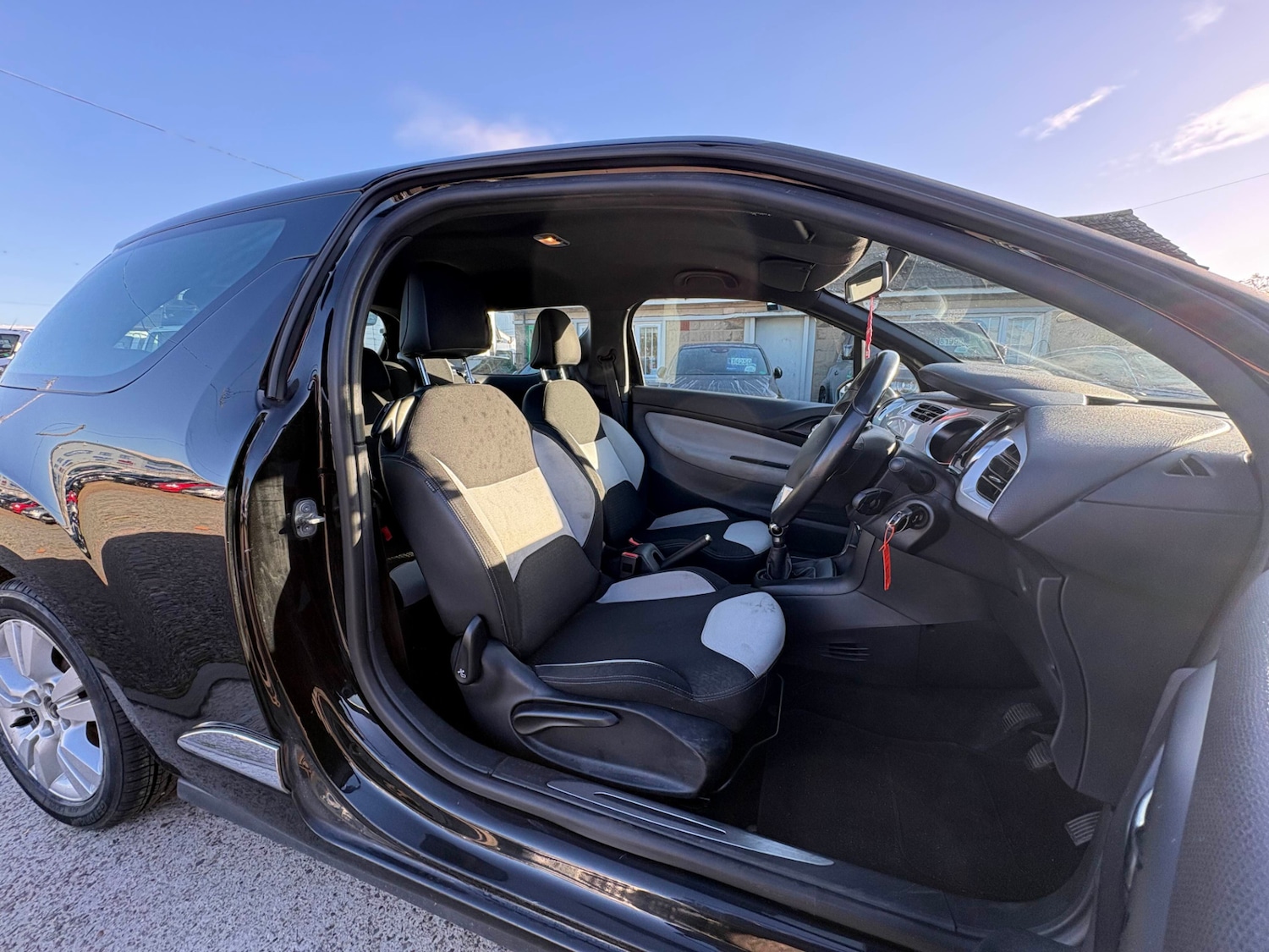 Used Citroen DS3 2014 for sale - 76391264: Photo 11