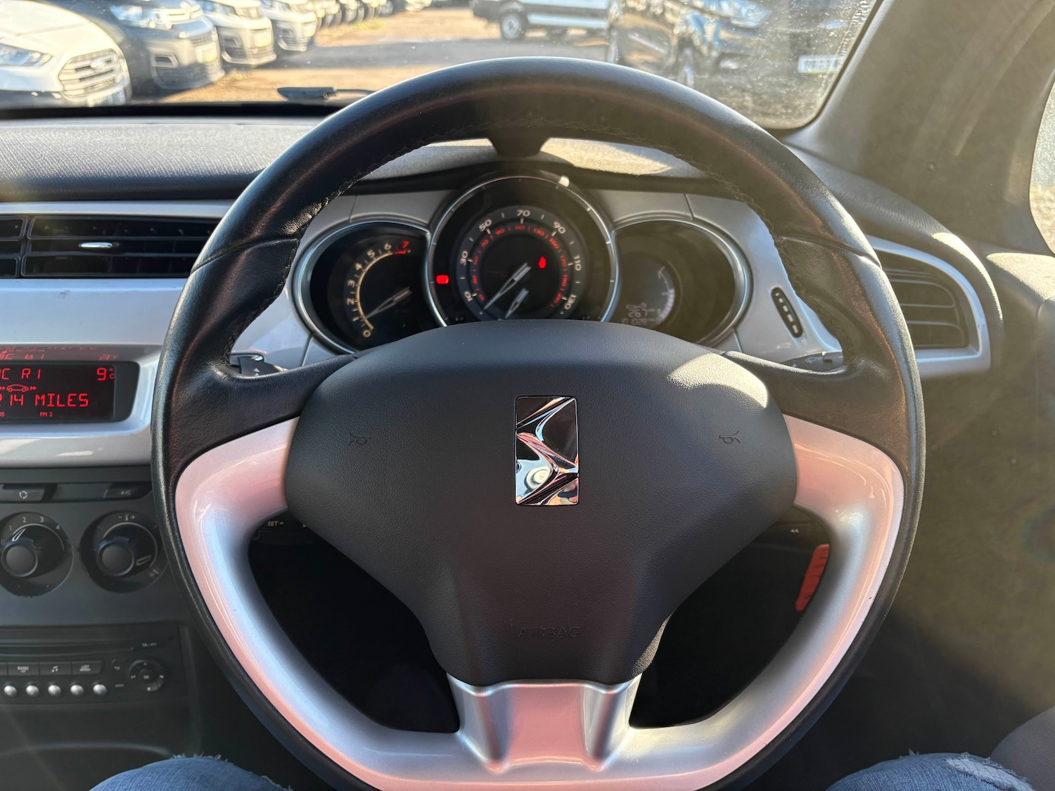 Used Citroen DS3 2014 for sale - 76391264: Photo 14