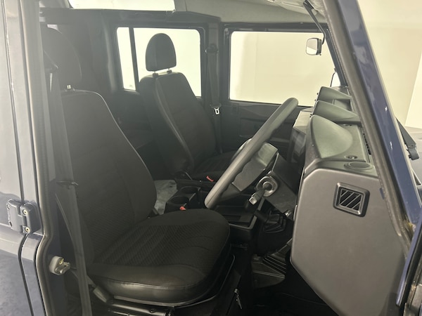Used Land Rover Defender 2009 for sale - 73803910: Photo 11