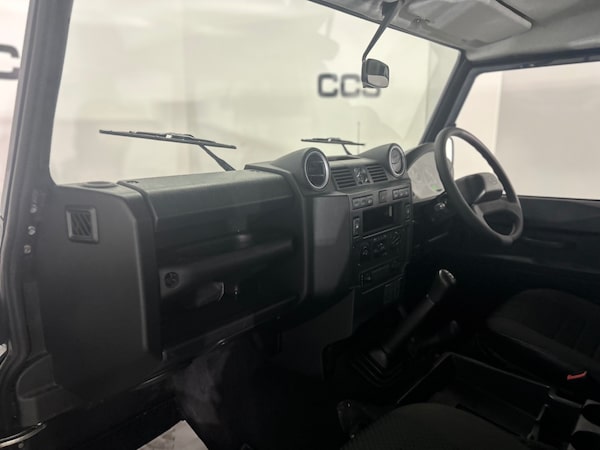 Used Land Rover Defender 2009 for sale - 73803910: Photo 15