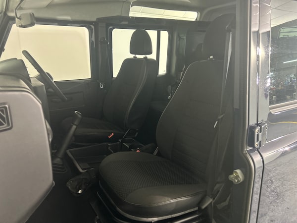 Used Land Rover Defender 2009 for sale - 73803910: Photo 16