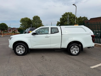 Used Isuzu D-Max 2023 for sale - 79134491: Photo