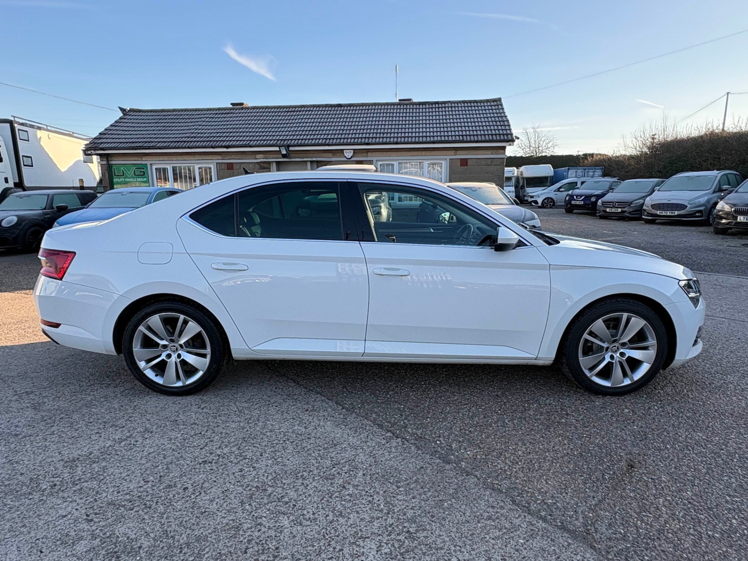 Used Skoda Superb 2019 for sale - 76649541: Photo 2