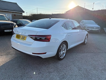 Used Skoda Superb 2019 for sale - 76649541: Photo