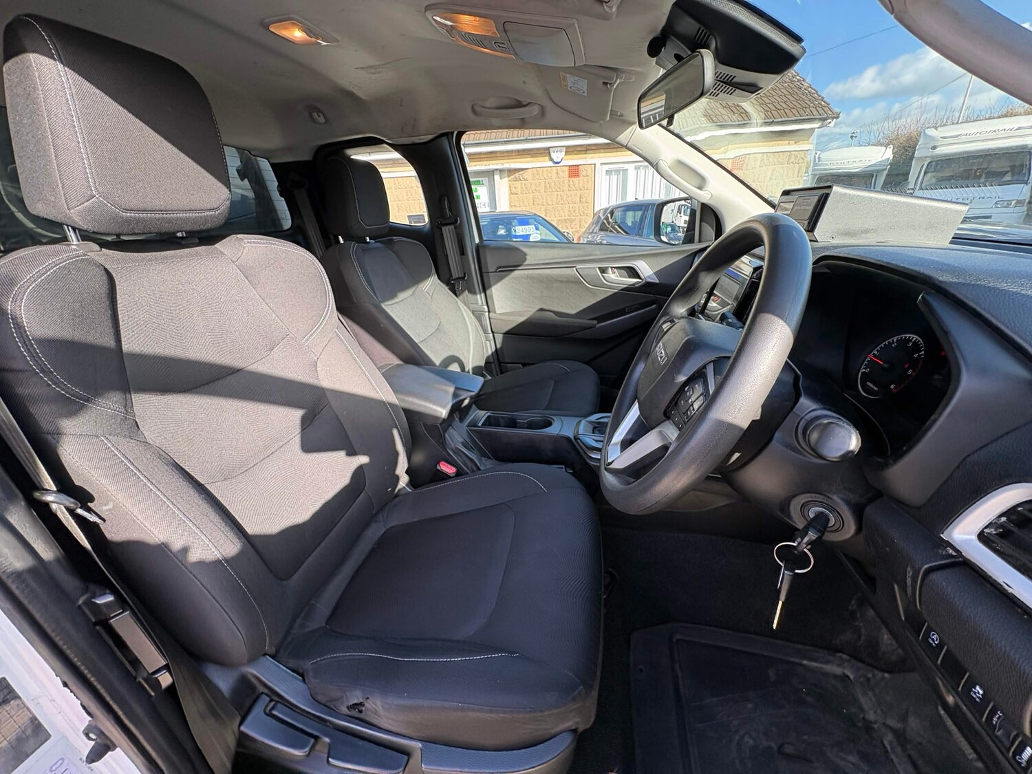 Used Isuzu D-Max 2023 for sale - 77833372: Photo 11