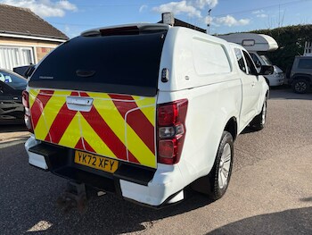 Used Isuzu D-Max 2023 for sale - 77833372: Photo