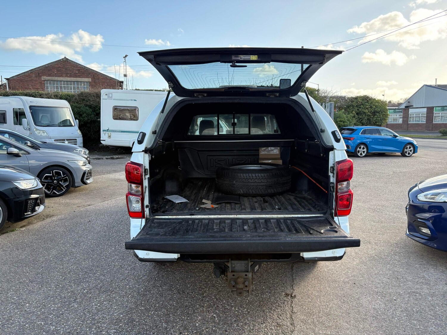 Used Isuzu D-Max 2023 for sale - 77833372: Photo 5