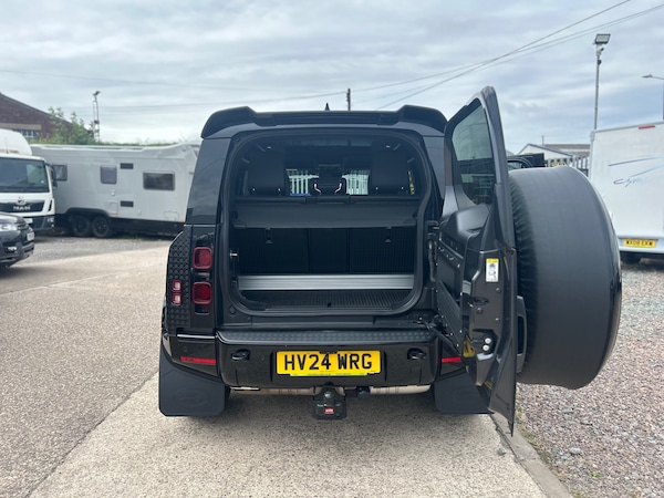 Used Land Rover Defender 2024 for sale - 74961427: Photo 7