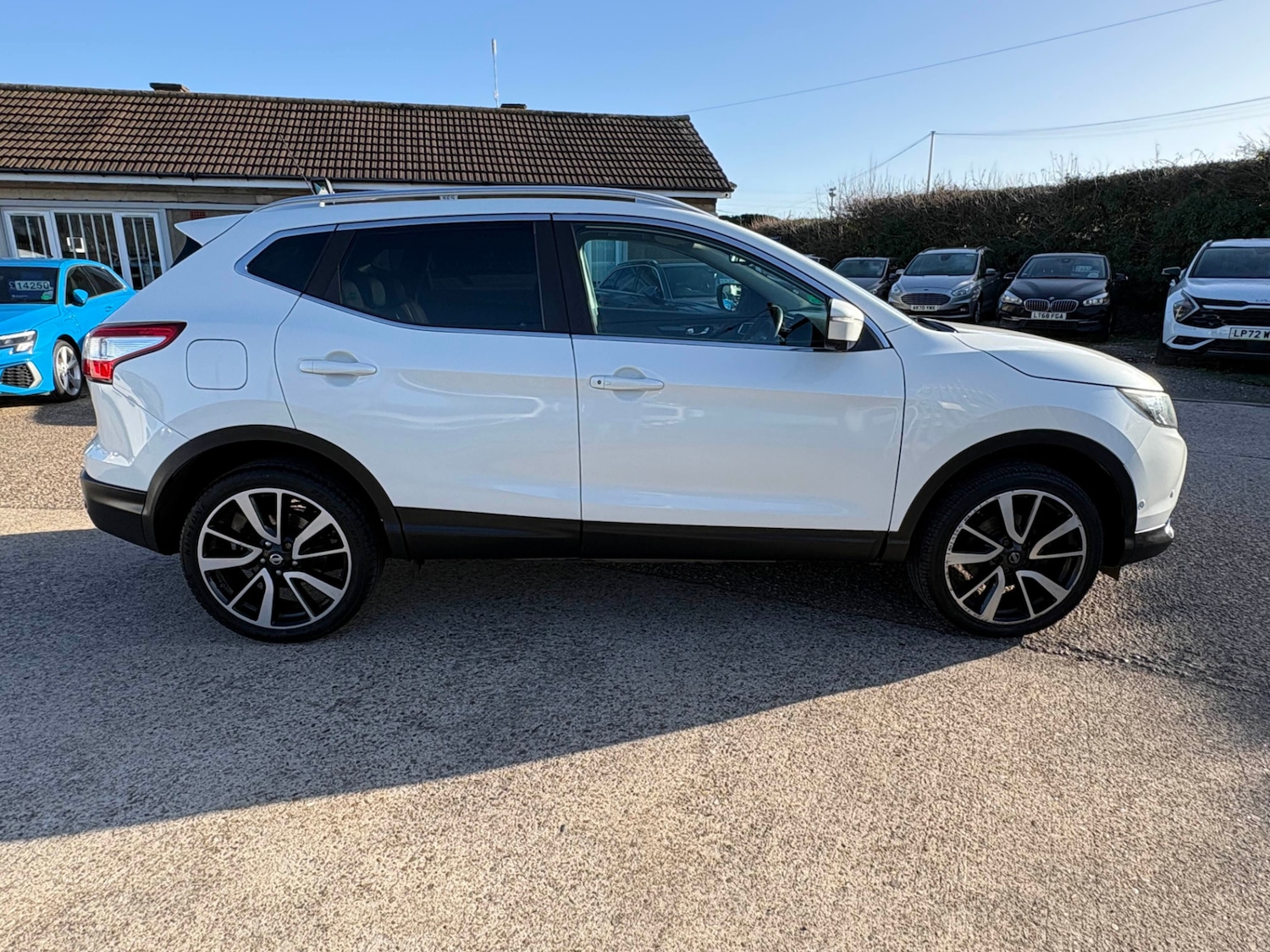 Used Nissan Qashqai 2014 for sale - 76598801: Photo 2