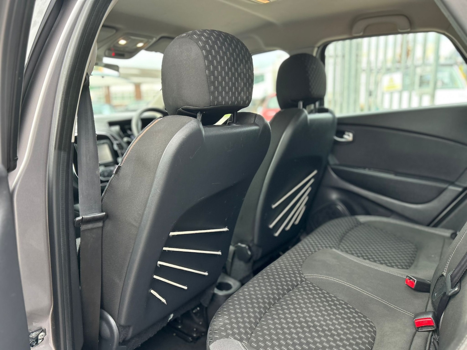 Used Renault Captur 2018 for sale - 76450660: Photo 17