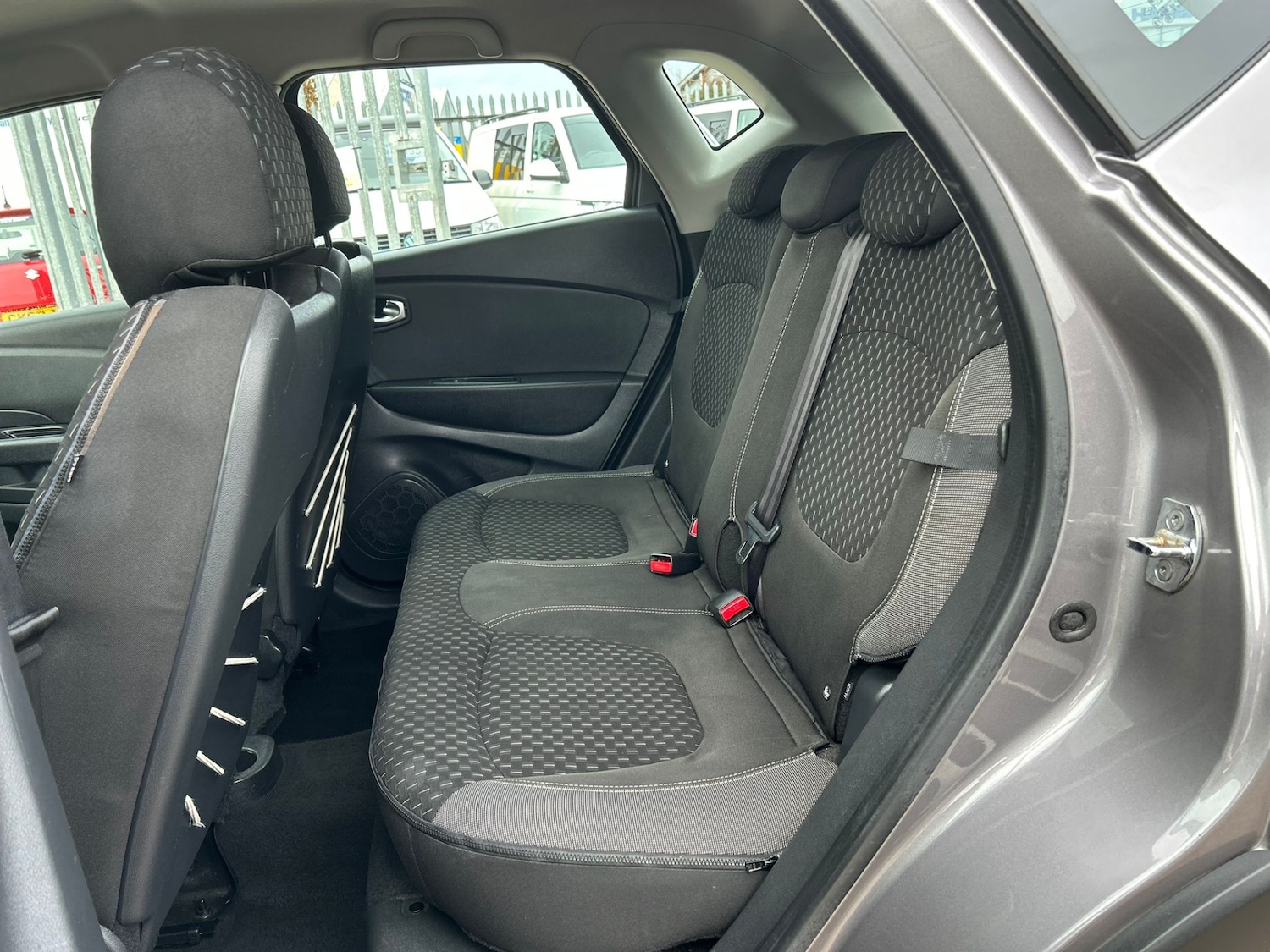 Used Renault Captur 2018 for sale - 76450660: Photo 18