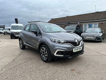 Used Renault Captur 2018 for sale - 76450660: Photo