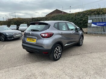 Used Renault Captur 2018 for sale - 76450660: Photo