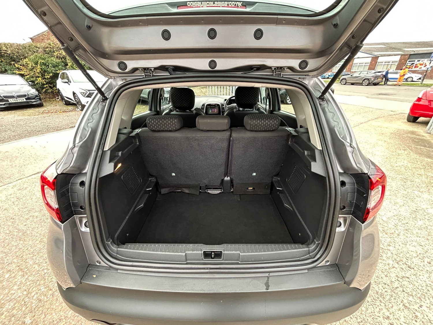 Used Renault Captur 2018 for sale - 76450660: Photo 5