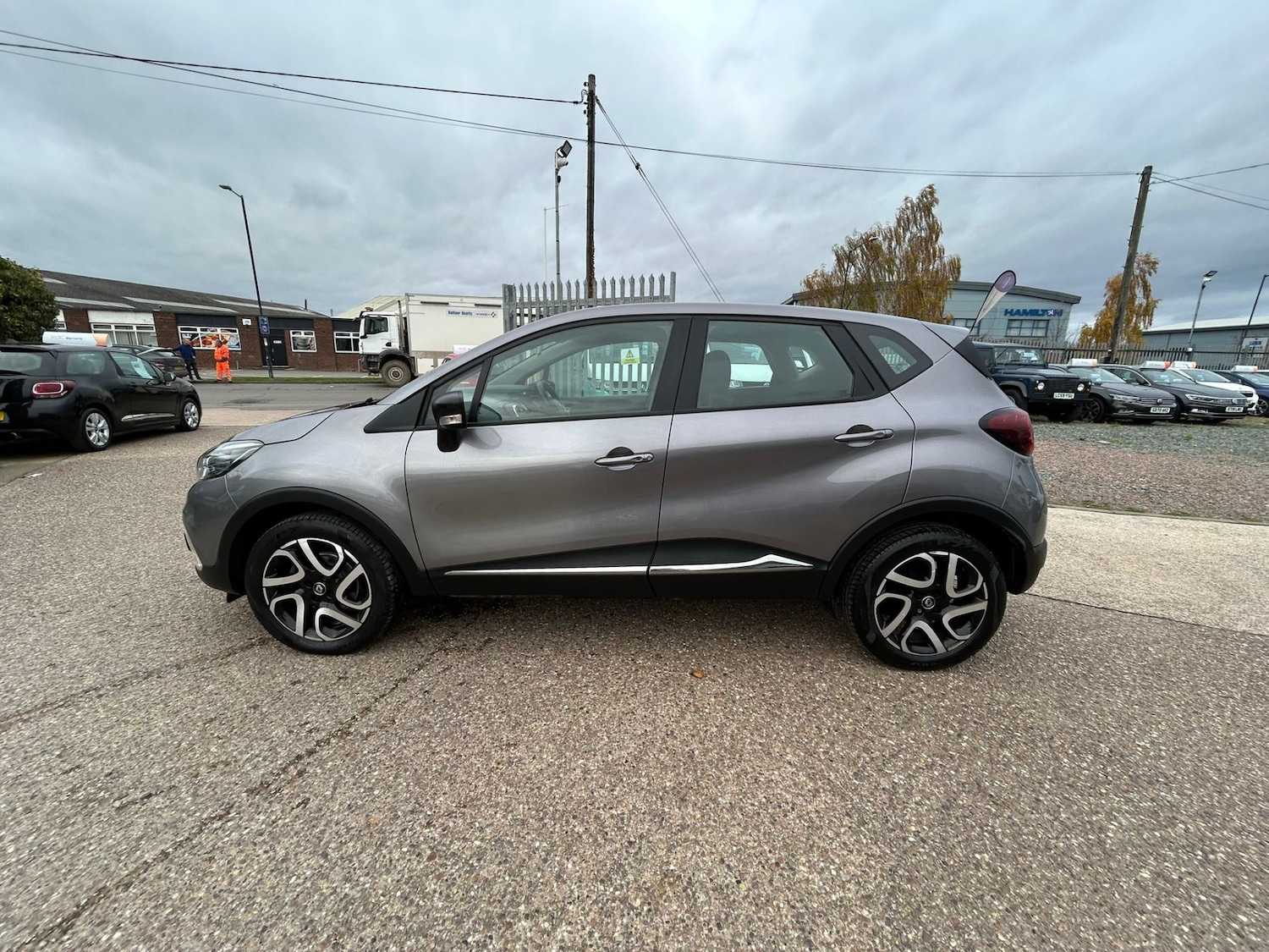 Used Renault Captur 2018 for sale - 76450660: Photo 8