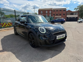 Used MINI Hatch 2021 for sale - 79102044: Photo