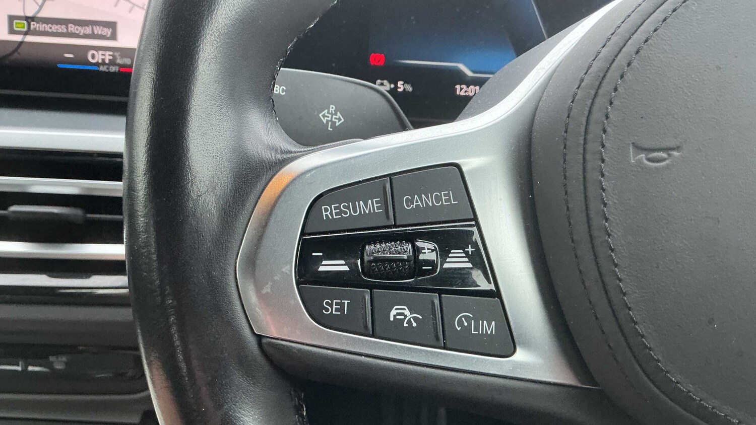 Used BMW i4 2022 for sale - 77348055: Photo 16