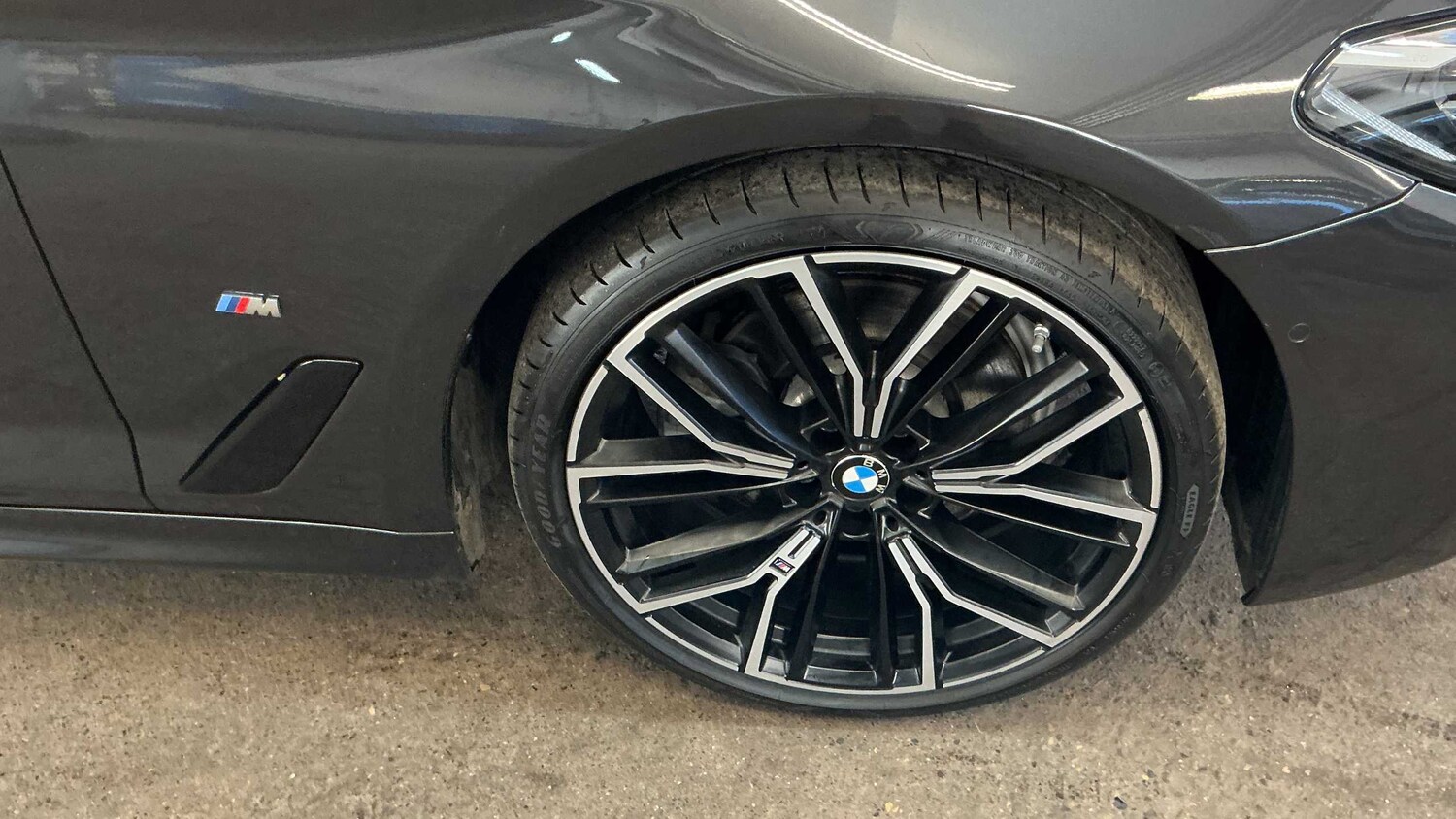 Used BMW 5 Series 2023 for sale - 77741120: Photo 11