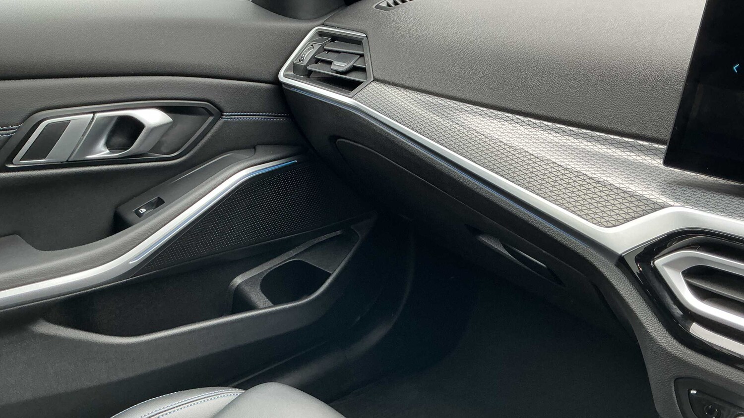 Used BMW 3 Series 2023 for sale - 77972949: Photo 27