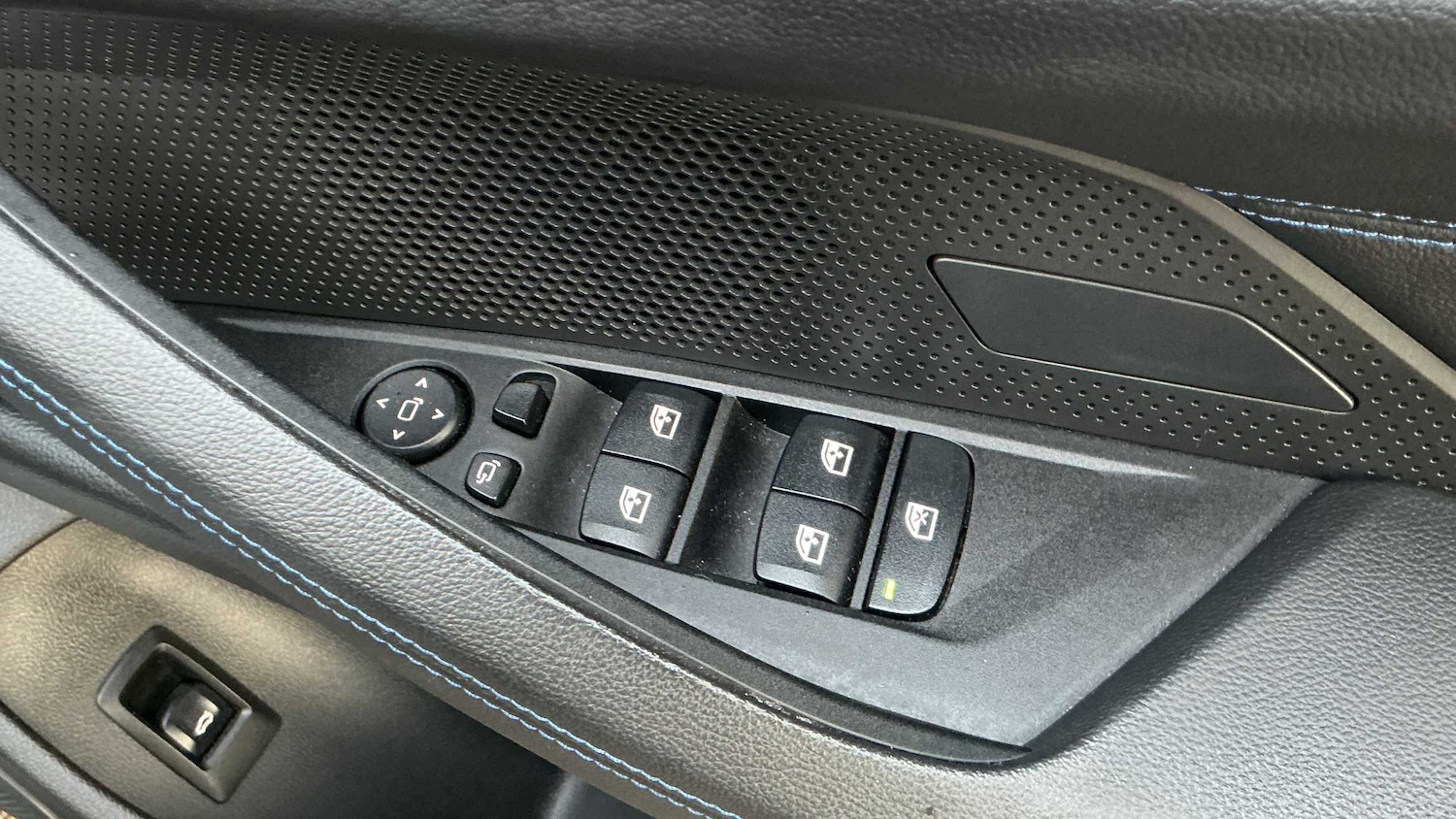 Used BMW i4 2023 for sale - 76476007: Photo 25