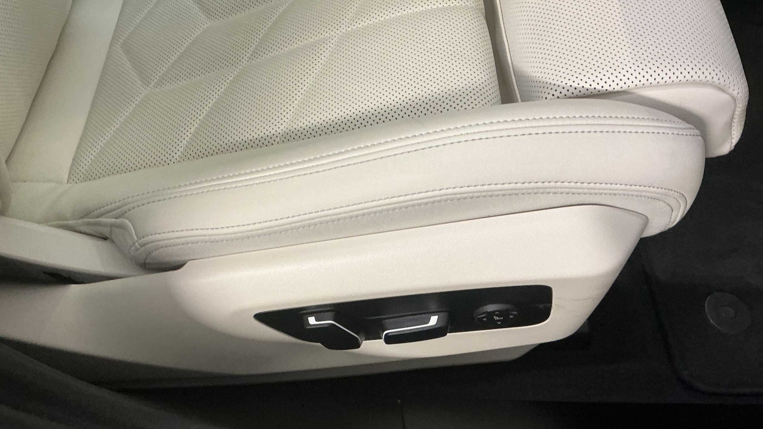 Used BMW i5 2025 for sale - 77206319: Photo 16