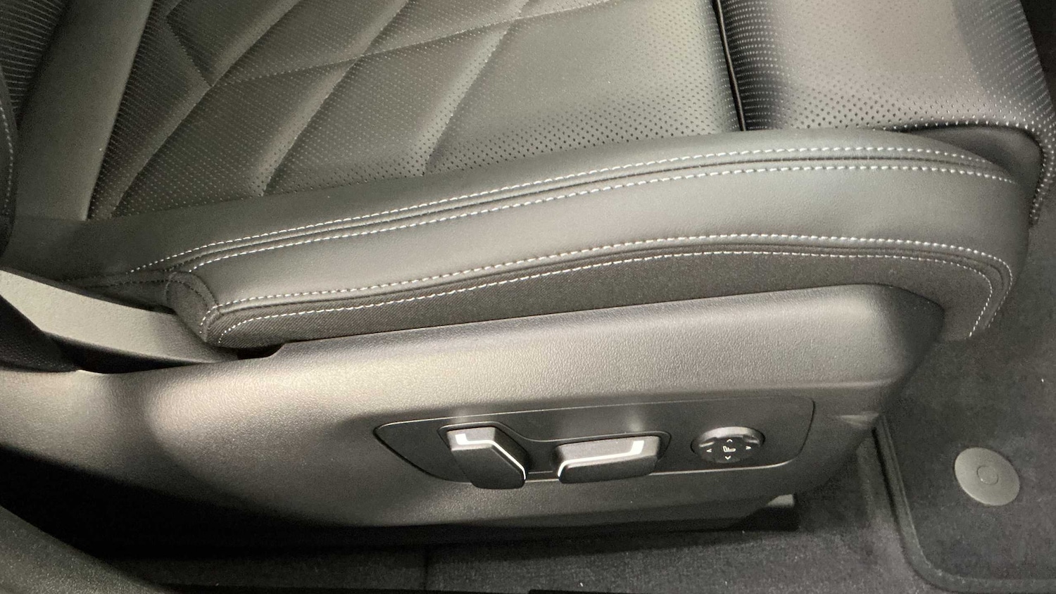 Used BMW 5 Series 2026 for sale - 78188130: Photo 12