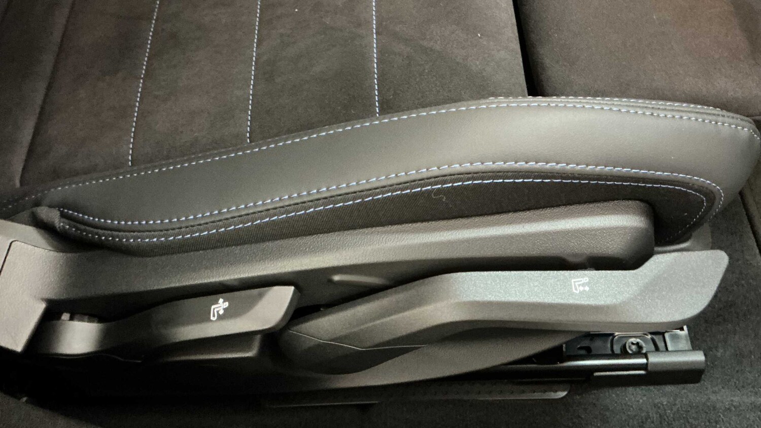 Used BMW 1 Series 2025 for sale - 76339520: Photo 21