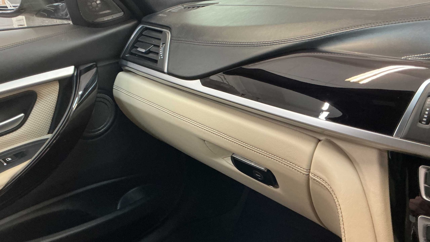 Used BMW 3 Series for sale - 77257369: Photo 26