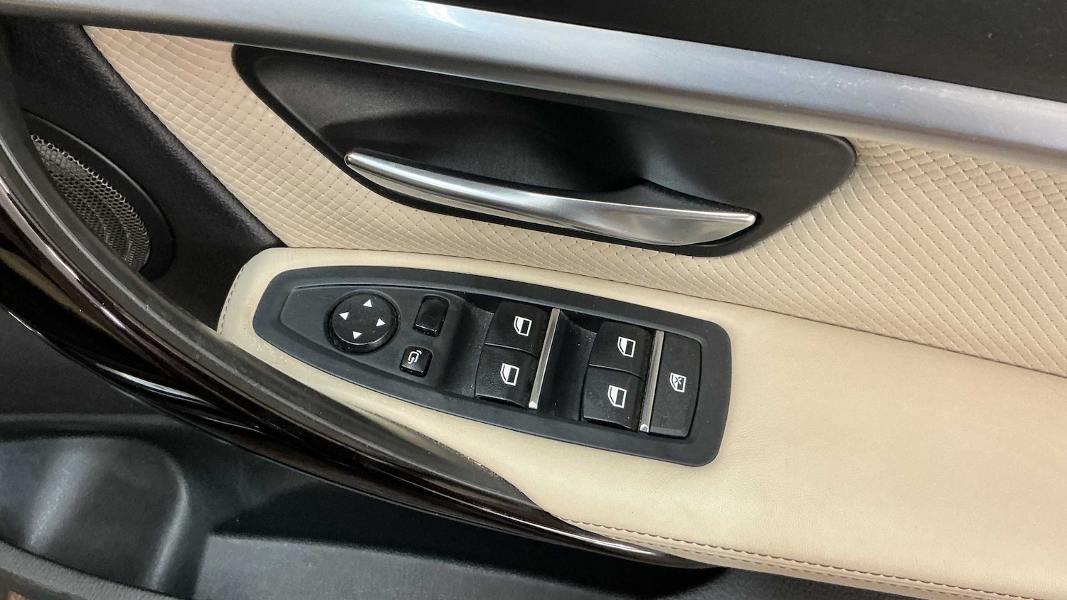 Used BMW 3 Series for sale - 77257369: Photo 29