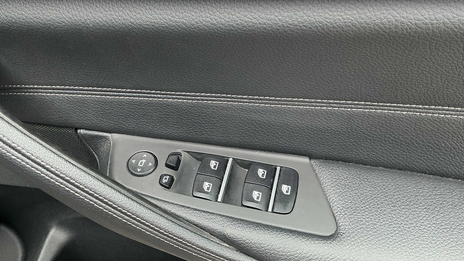 Used BMW 5 Series 2024 for sale - 78187880: Photo 28