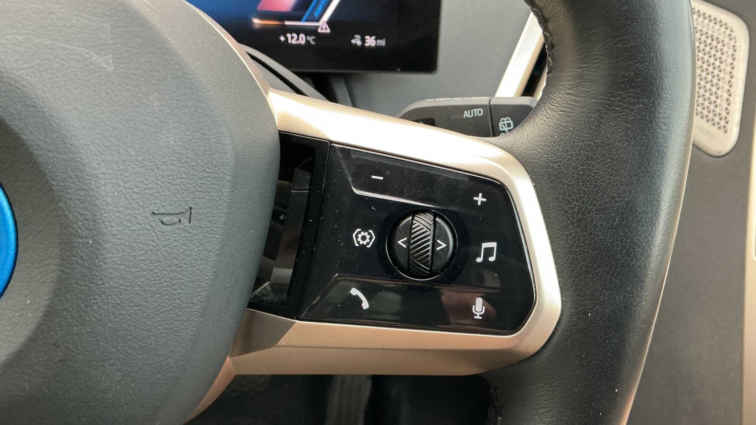 Used BMW iX 2022 for sale - 76476002: Photo 22