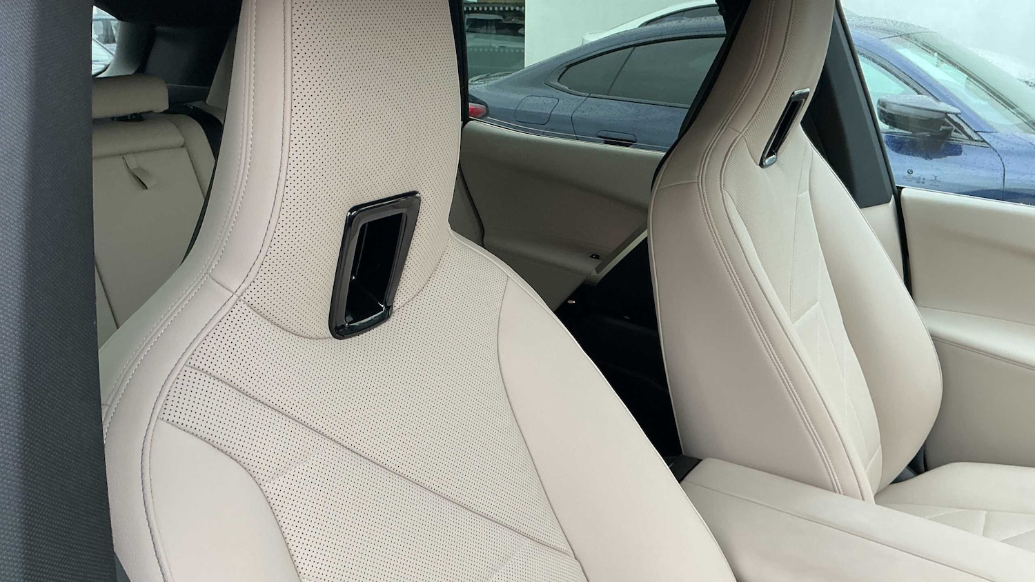 Used BMW iX 2022 for sale - 76476002: Photo 24