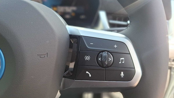 Used BMW iX2 2025 for sale - 75260046: Photo 8