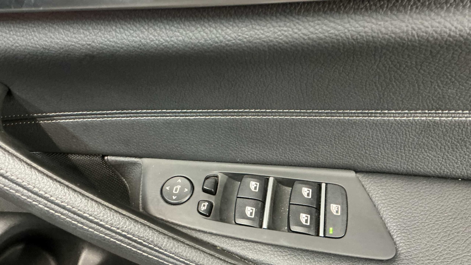 Used BMW 5 Series 2023 for sale - 77615482: Photo 27